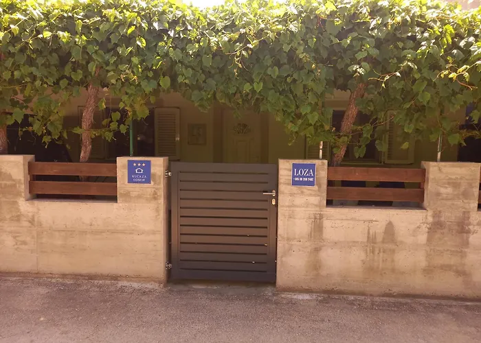 Loza-Holiday Home,Kuca Za Odmor