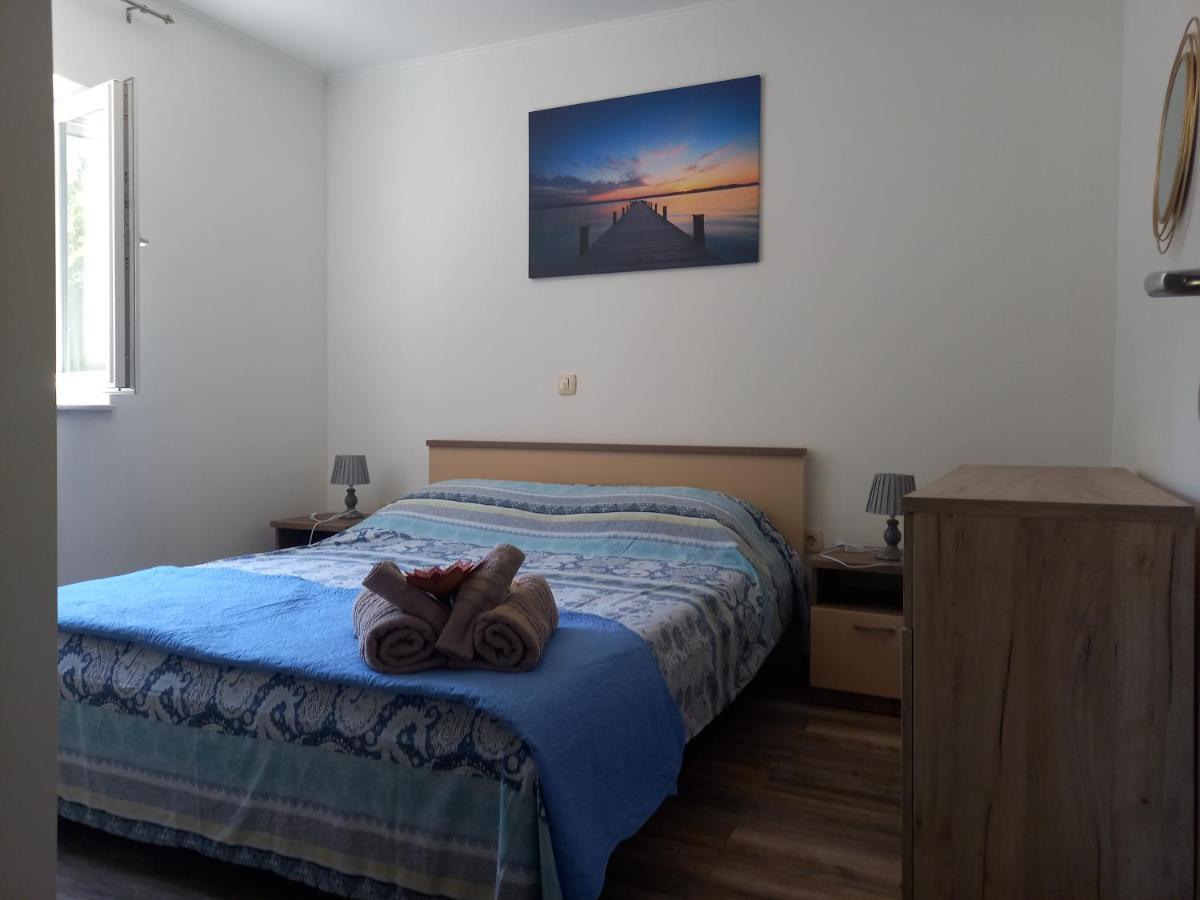 Loza-holiday Home,kuca Za Odmor Srima
